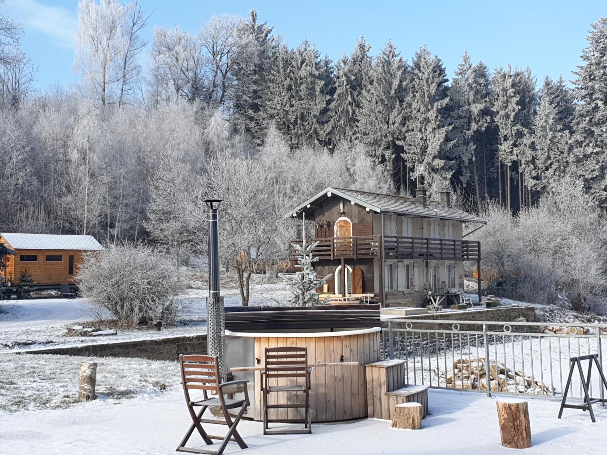 White Wood Villa Darney Dış mekan fotoğraf